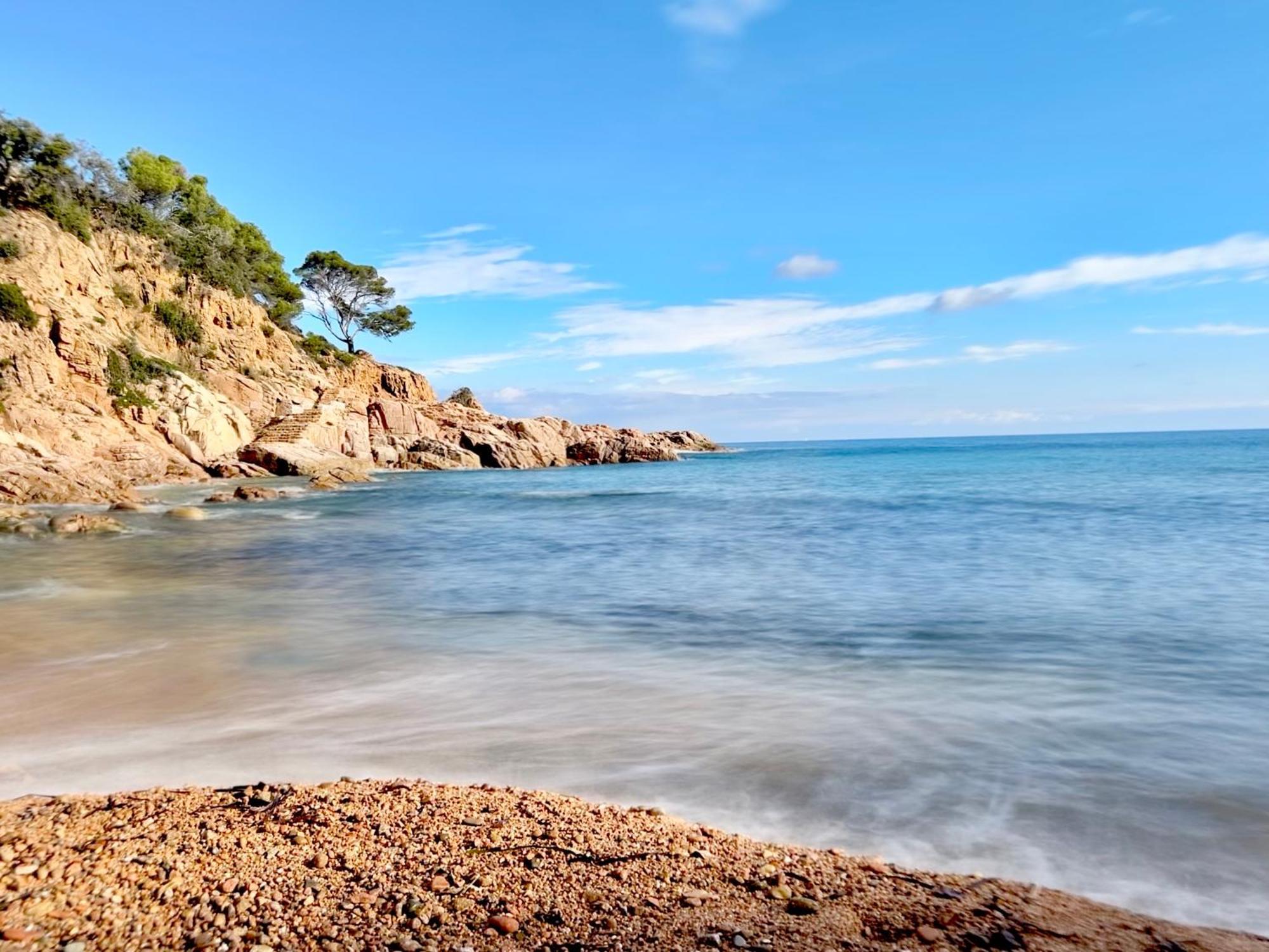 ⭑ Sea Views + Private Beach. What Else? ⭑ トッサ・デ・マール エクステリア 写真